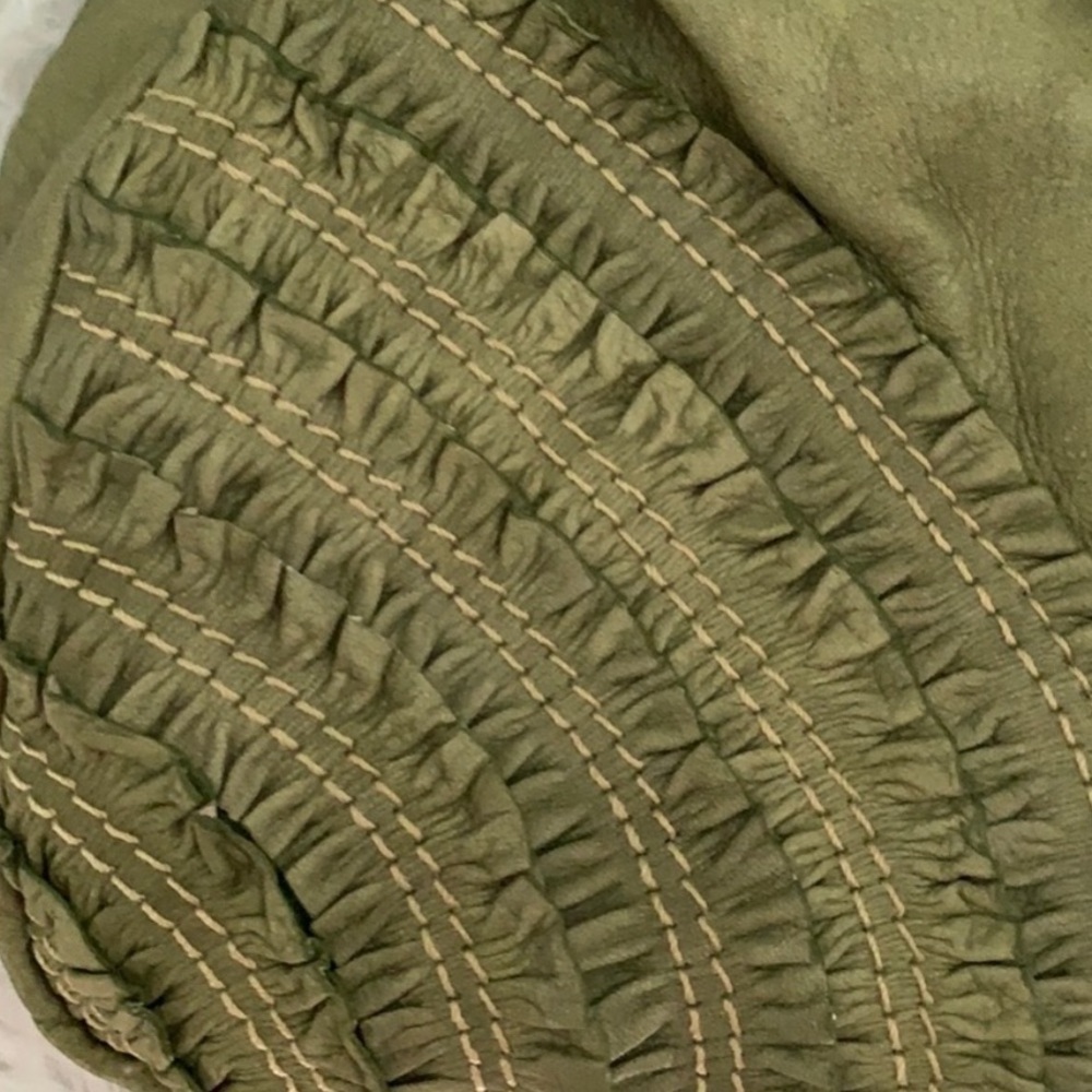 Marzia Italian leather soft green braid detail shoulder handbag - Picture 3 of 9